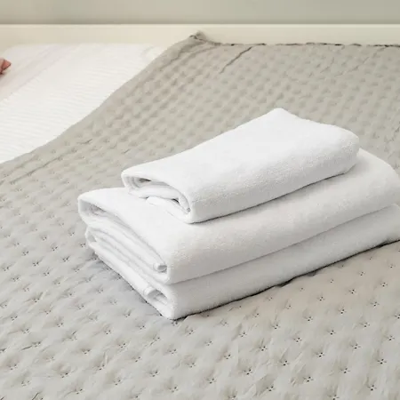 Warszawa-wlochy Serene By Bookinghost شقة