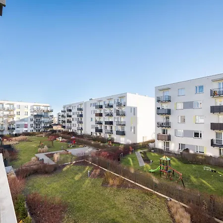 Warszawa-wlochy Serene By Bookinghost وارسو