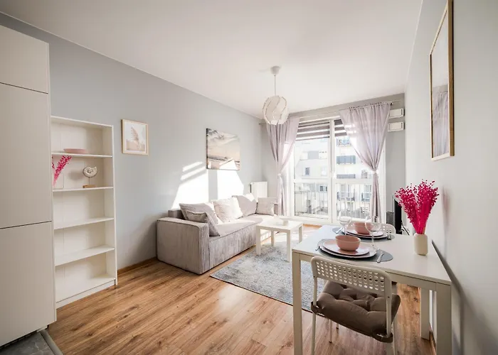 Apartamento Warszawa-wlochy Serene By Bookinghost