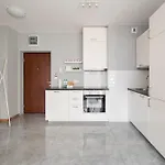 Warszawa-wlochy Serene By Bookinghost Apartmán
